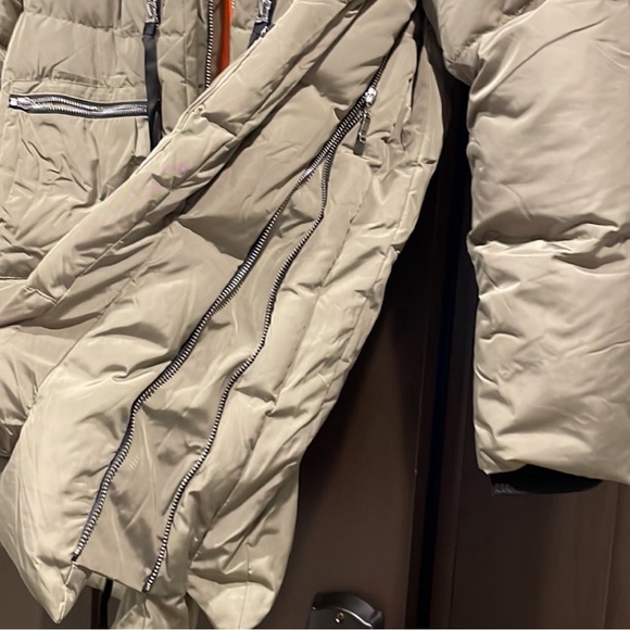 Orolay Women's Thickened Down Jacket, army green. "famous Amazon jacket" - Picture 6 of 11